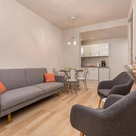 Apartment Seaside In The Woods With Balcony & 1 Bedroom By Renters Łukęcin